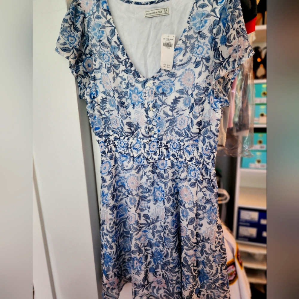 New with tags Juniors summer dress